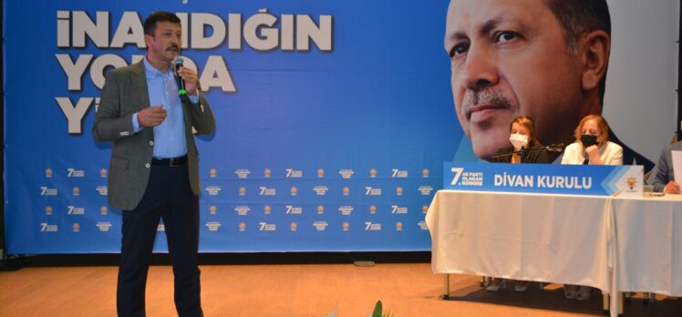 AK Parti'li Dağ, Ayvalık 7. Olağan İlçe Kongresi'nde konuştu: