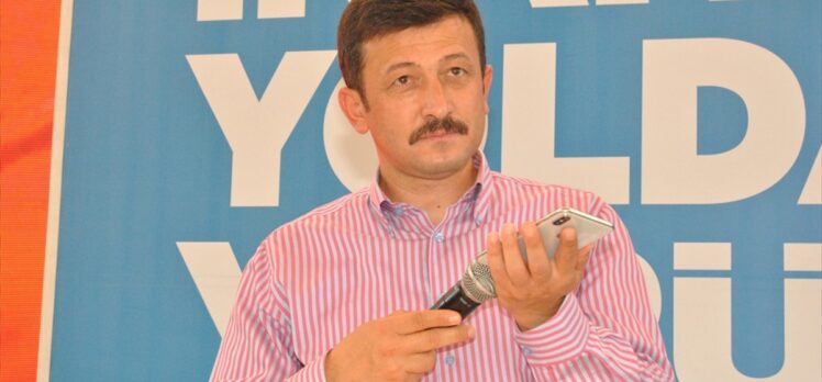 AK Parti'li Dağ, partisinin Ödemiş İlçe Kongresinde konuştu: