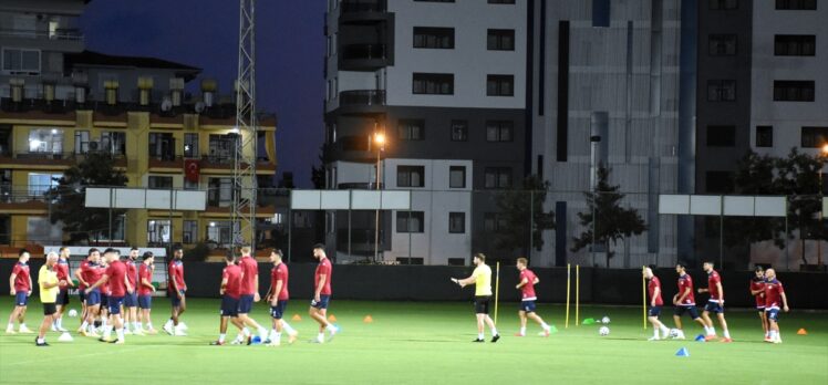 Alanyaspor Teknik Direktörü Atan, UEFA Avrupa Ligi 3. eleme turu maçı için umutlu konuştu: