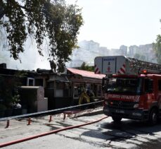 Beyoğlu'nda restoranda çıkan yangın söndürüldü