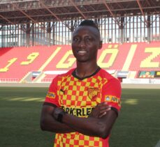 Göztepe, Obinna Nwobodo'yu transfer etti