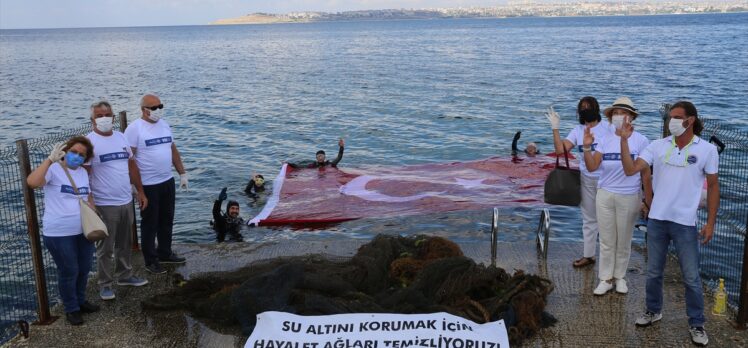 Gürpınar Sahili'nde hayalet ağ temizliği