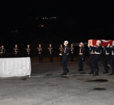 Hakkari'de şehit asker için tören