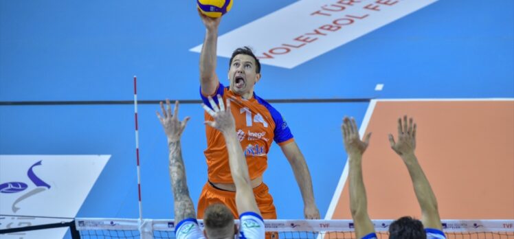 Voleybol: AXA Sigorta Efeler Ligi