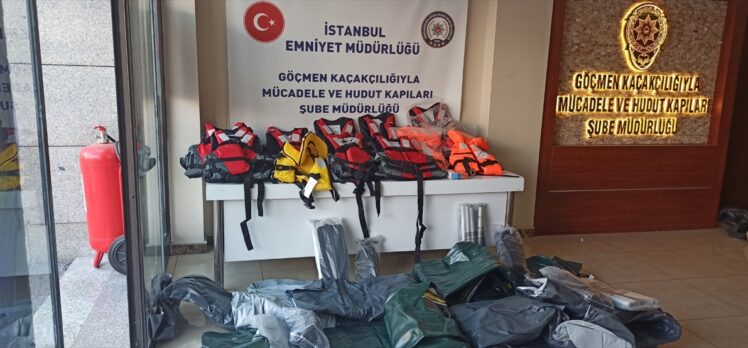 İstanbul'da “göçmen kaçakçılığı” operasyonunda yakalanan 12 kişi tutuklandı