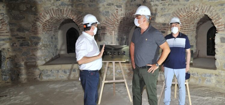 Kültür ve Turizm Bakanı Ersoy Galata Kulesi'ndeki çalışmaları denetledi