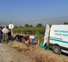 Manisa'da trafik levhasına çarpan motosikletin sürücüsü öldü