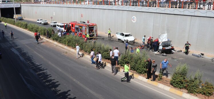 Şanlıurfa'da iki otomobil çarpıştı: 5 yaralı