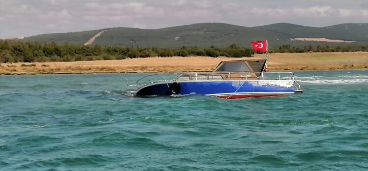 Tekirdağ'da karaya oturan teknedeki 3 kişi sahil güvenlik ekiplerince kurtarıldı