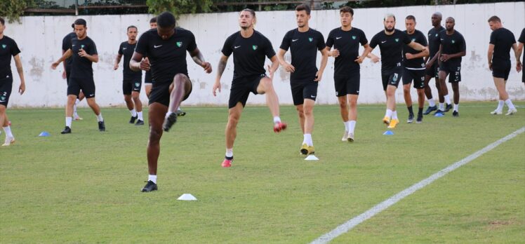 Denizlispor Teknik Direktörü Prosinecki: “1-2 pozisyonda daha arayışımız devam ediyor”