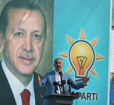 AK Parti Genel Başkan Yardımcısı Kandemir, Şehitkamil İlçe Kongresinde konuştu: