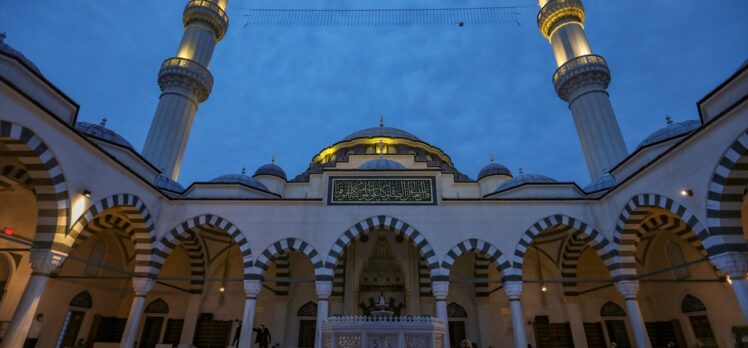 Amerika Diyanet Merkezinde Mevlit Kandili kutlaması