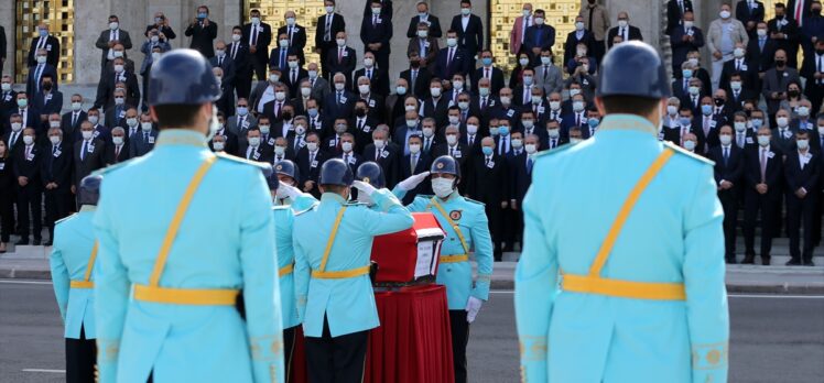 Eski Sağlık Bakanı Osman Durmuş için TBMM'de cenaze töreni düzenlendi