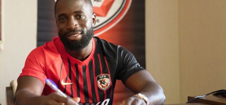 Gaziantep FK'den yeni transferlere imza töreni