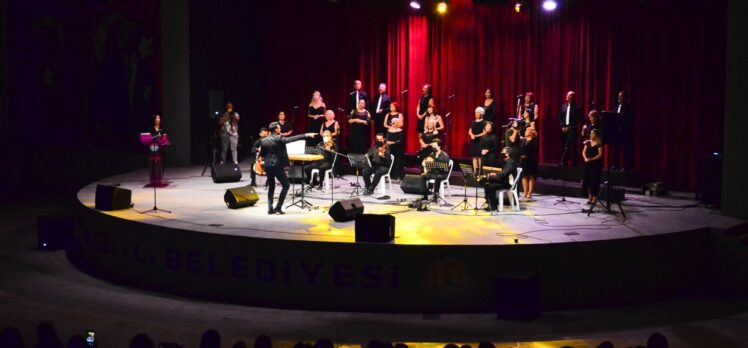 Kanun sanatçısı Ahmet Baran “90-60-90” adlı programda konser verdi