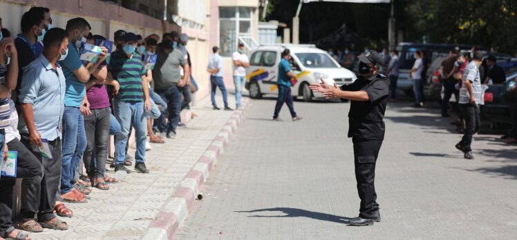 Katar'ın yardımı Gazze'de yoksul ailelere dağıtılıyor