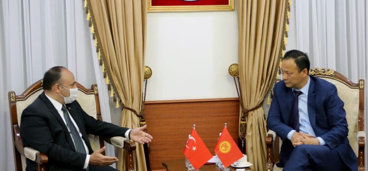 Kırgızistan Dışişleri Bakanı Kazakbayev'den ülkede durumun istikrarlı olduğu açıklaması