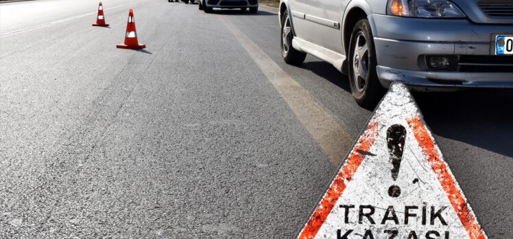 Kırıkkale'de trafik kazası: 1'i çocuk, 5 yaralı