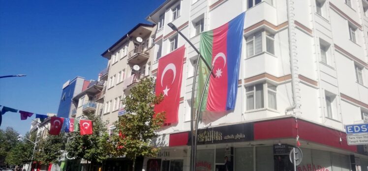 Kırşehir'den Azerbaycan'a bayraklı destek