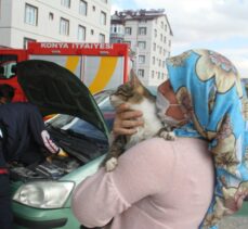 Konya'da girdiği otomobilin motor bölümünde mahsur kalan kediyi itfaiye ekipleri kurtardı