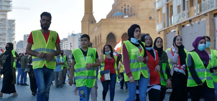 Lübnan'da göstericiler 17 Ekim protestolarının birinci yılında yine sokaklarda