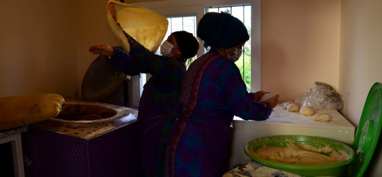 Mersin'de tandır ekmeği kadınların geçim kaynağı olacak