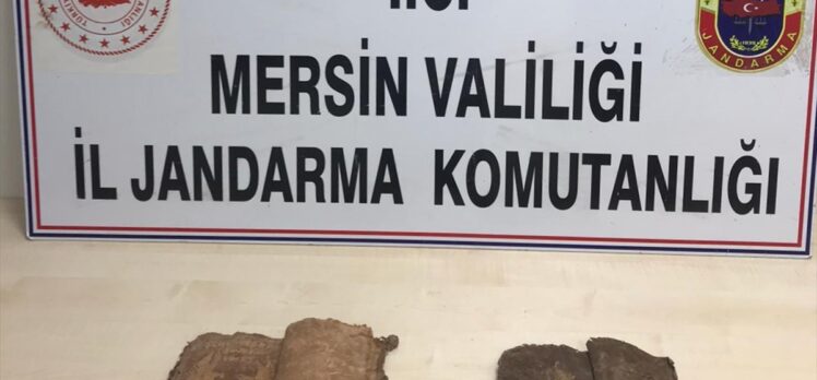 Mersin'de tarihi eser niteliği taşıdığı değerlendirilen 2 kitap ele geçirildi