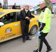 Taksi ve minibüs şoförleri Kovid-19 tedbirleri denetiminden memnun