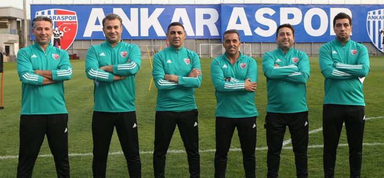 Teknik direktör Mustafa Özer, Ankaraspor'da ilk antrenmanına çıktı