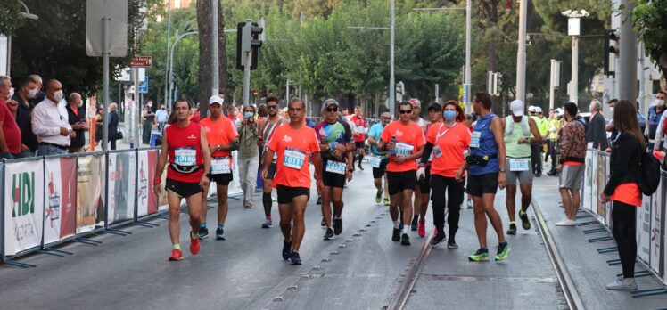 Uluslararası İzmir Maratonu başladı