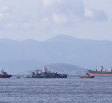 Yunanistan'da donanma ve konteyner gemileri çarpıştı