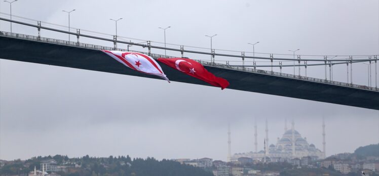 15 Temmuz Şehitler Köprüsü'ne Türkiye ve KKTC bayrakları asıldı