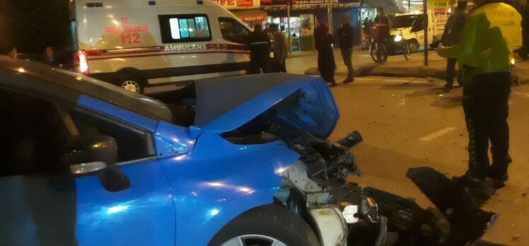 Adana'da trafik kazası: 6 yaralı