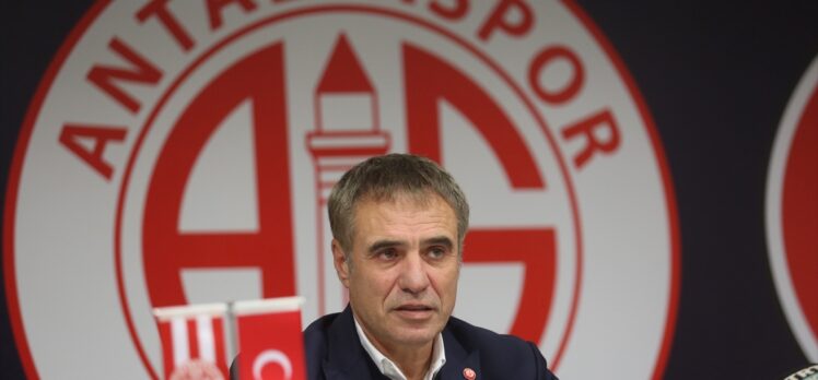 Antalyaspor'da hedef zirveyi zorlayan bir takım oluşturmak