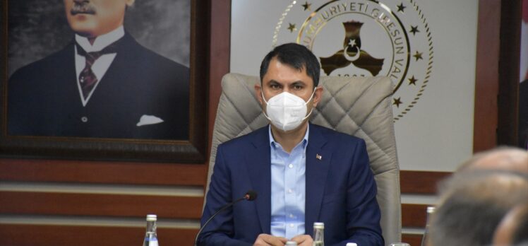 Bakan Kurum, selden etkilenen Giresun'da değerlendirme toplantısına katıldı