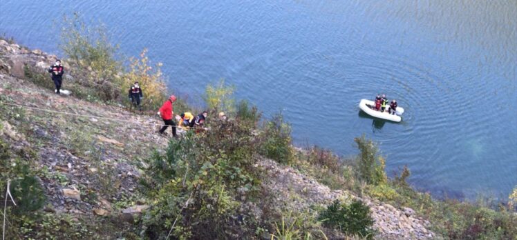 GÜNCELLEME – Bartın'da otomobil baraj gölüne devrildi: 3 ölü