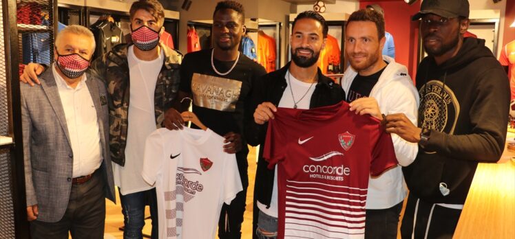 Hatayspor Store'un ikinci mağazası açıldı