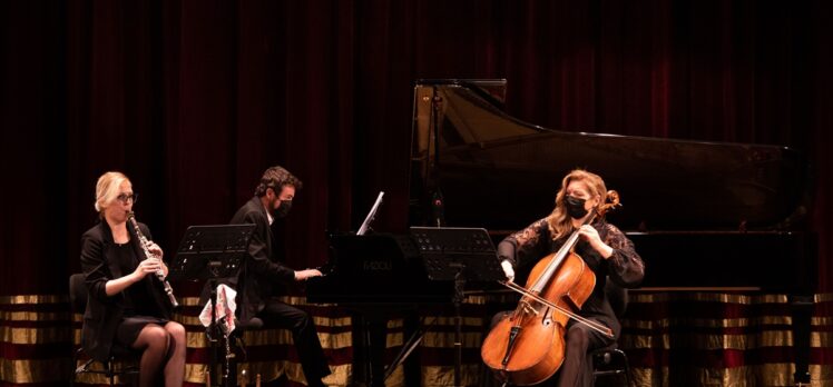 İDOB'un “Triad” grubu ilk konserini verdi