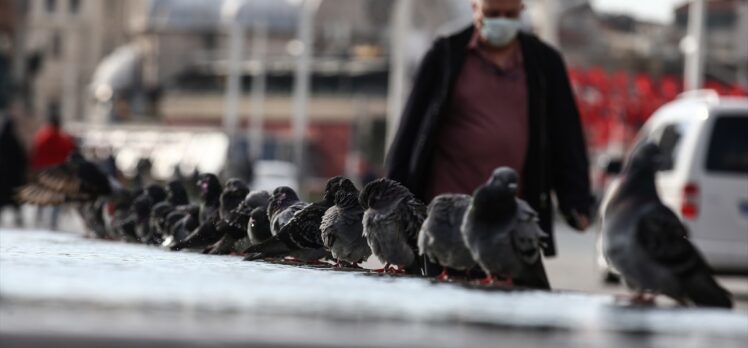 İstanbul'da Kovid-19 tedbirleri kapsamında getirilen sigara yasağına kısmen uyuldu