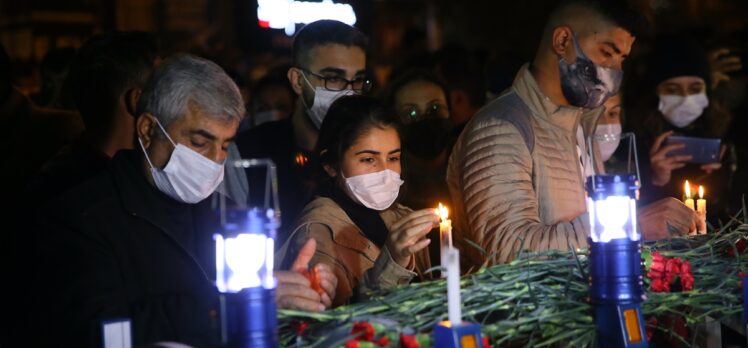 İzmir'deki depremde hayatını kaybedenler anıldı