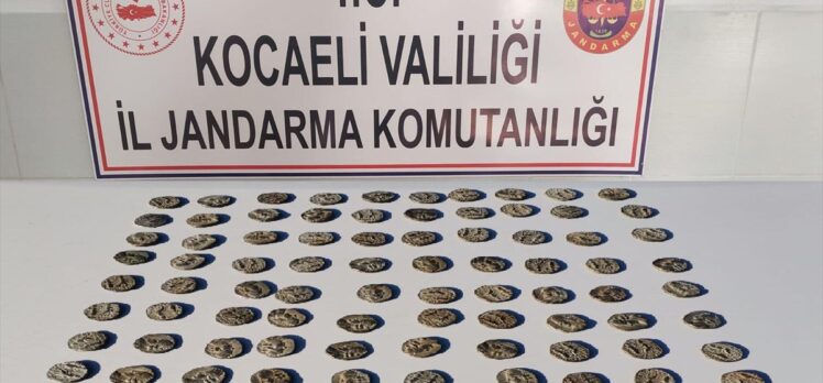 Kocaeli'de tarihi eser niteliğinde olduğu değerlendirilen 100 sikke ele geçirildi