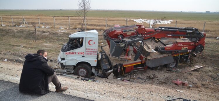 Konya'da şarampole yuvarlanan vincin operatörü ağır yaralandı