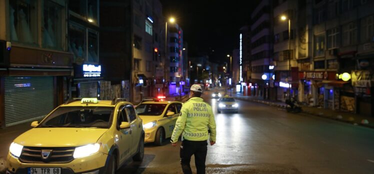 İstanbul, sokağa çıkma kısıtlamasının başlamasıyla sessizliğe büründü