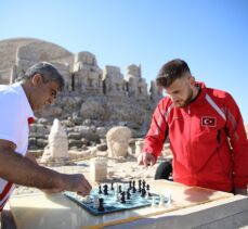 Nemrut Dağı zirvesinde satranç etkinliği