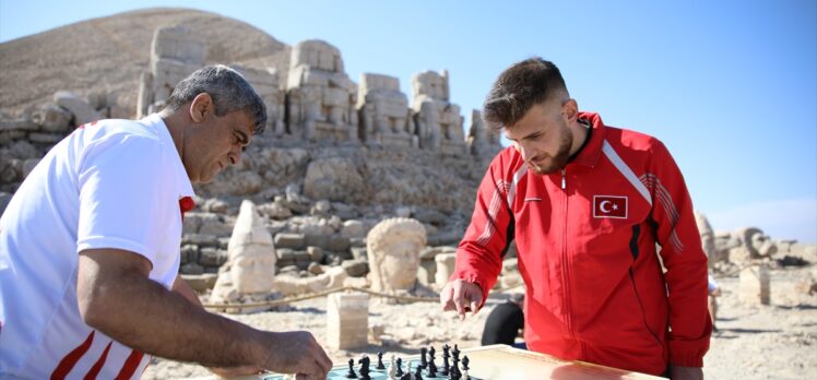 Nemrut Dağı zirvesinde satranç etkinliği