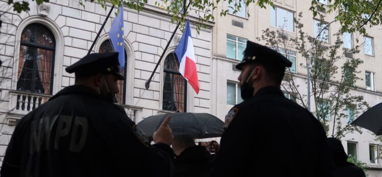 New York'ta Fransa ve Macron'un İslam karşıtlığı protesto edildi