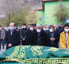 Niğde'de havuzda boğulan genç, toprağa verildi