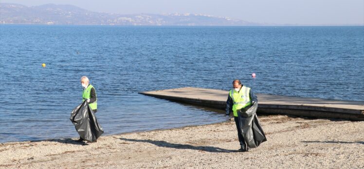 Sapanca Gölü'nün çevresi farkındalık oluşturmak amacıyla temizlendi