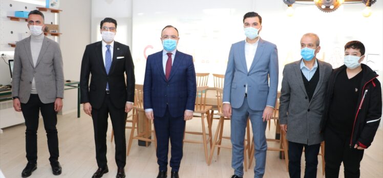 TÜGVA ve Birevim, Elazığ'da “icathane atölyesi” kurdu