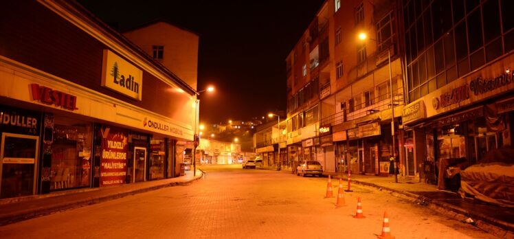 Van, Bitlis ve Muş sokağa çıkma kısıtlamasıyla sessizliğe büründü